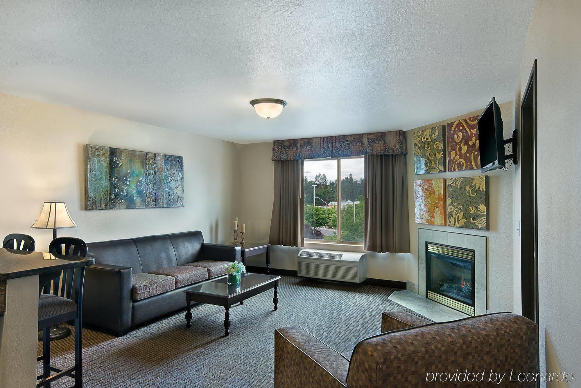 Oxford Suites Spokane Valley Exterior photo